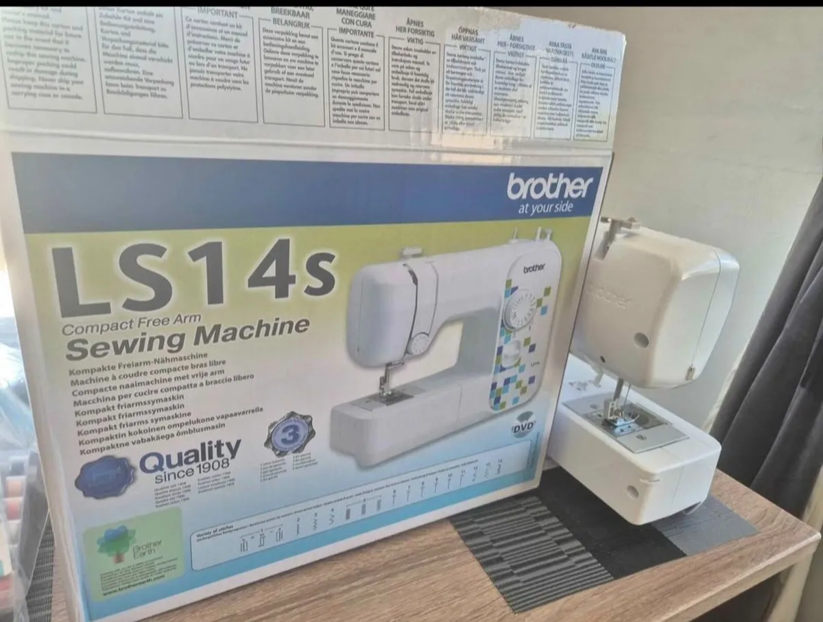 Brother LS14 Sewing machine including Accessories - Image 4