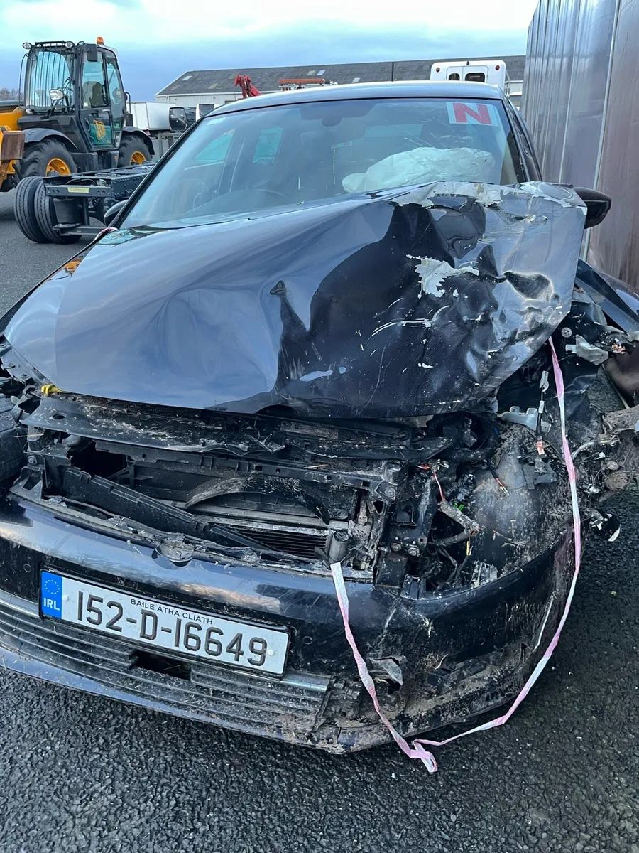 Crashed 152 Volkswagen polo - Image 1