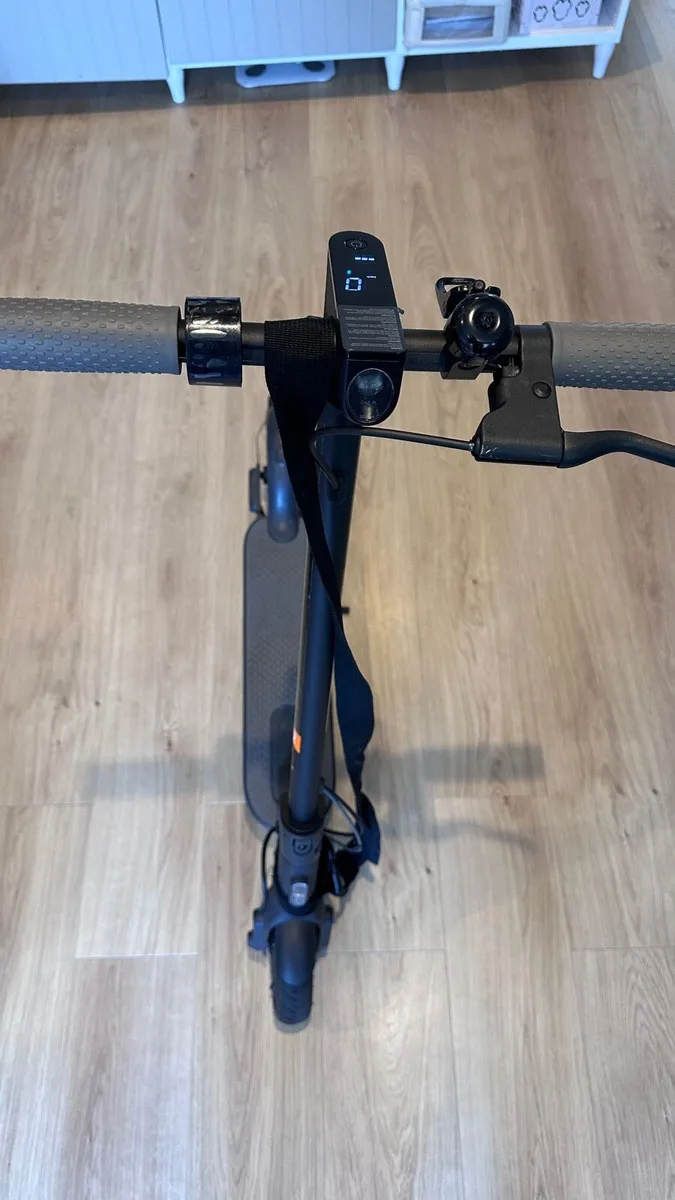 Xiaomi 1S Electric Scooter – Excellent Condition - Image 3