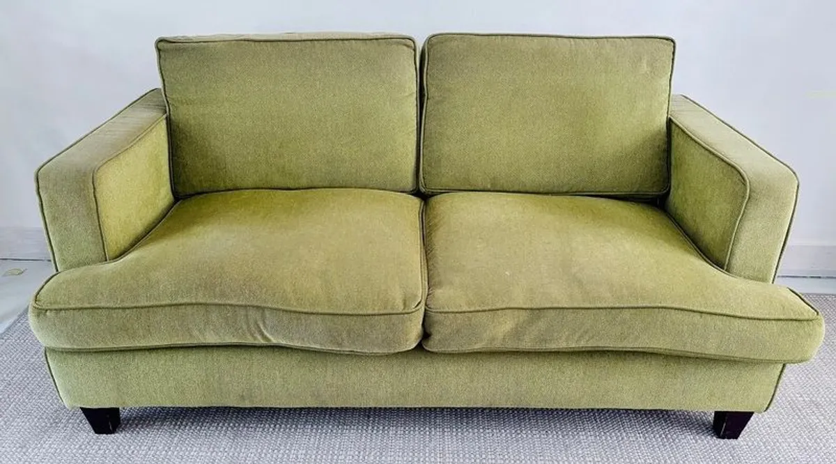 Custom-Made Designer Sofa Excellent Condition - Image 2