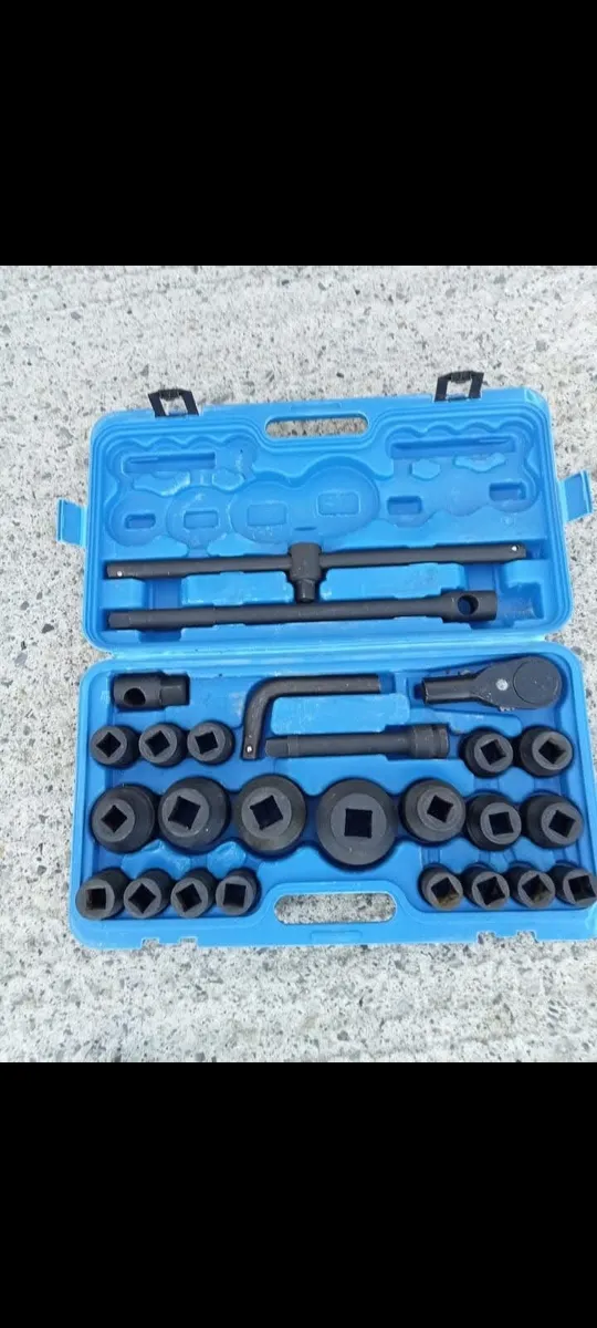 Brand New 26pc Air Impact Socket Set