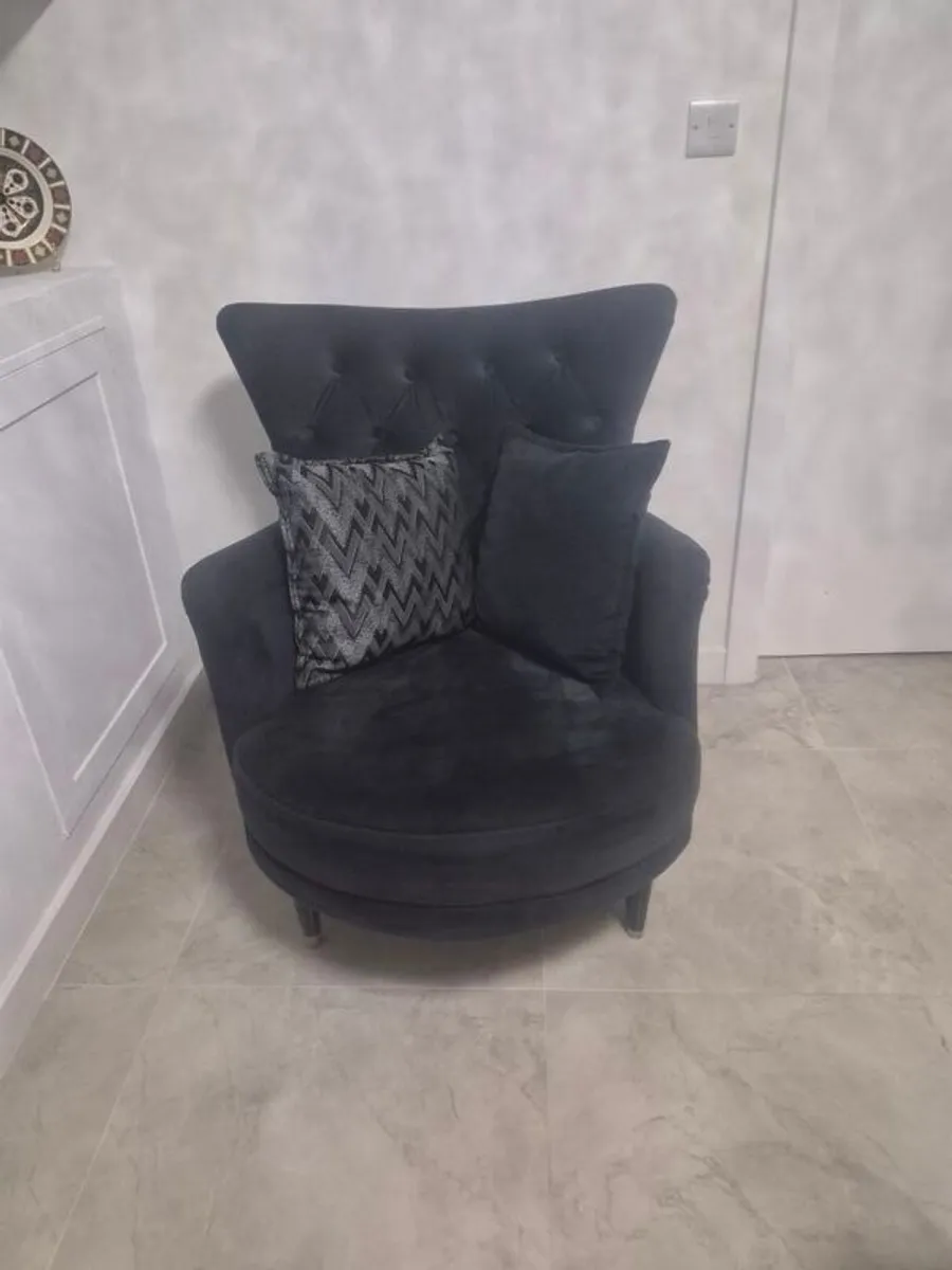 sofas - Image 1