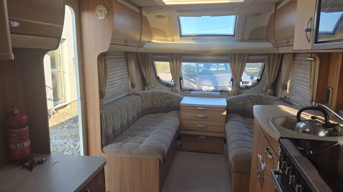 Swift Challenger 620 Caravan 4 berth - Image 1