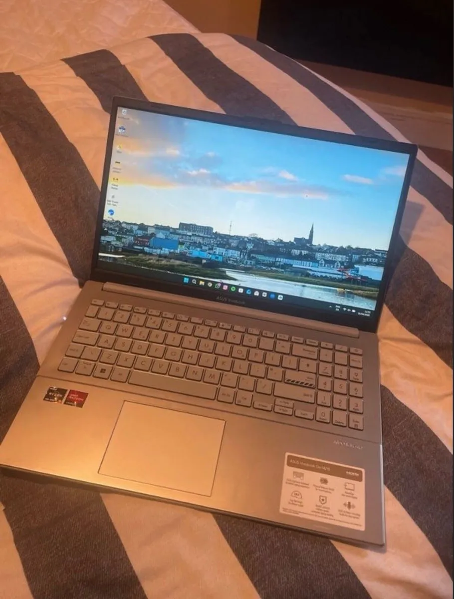 Notebook - Image 1