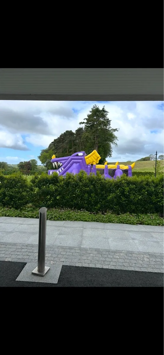 Bouncy castles - Image 3