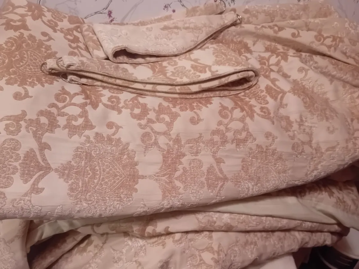 Fully lined curtains - Image 4