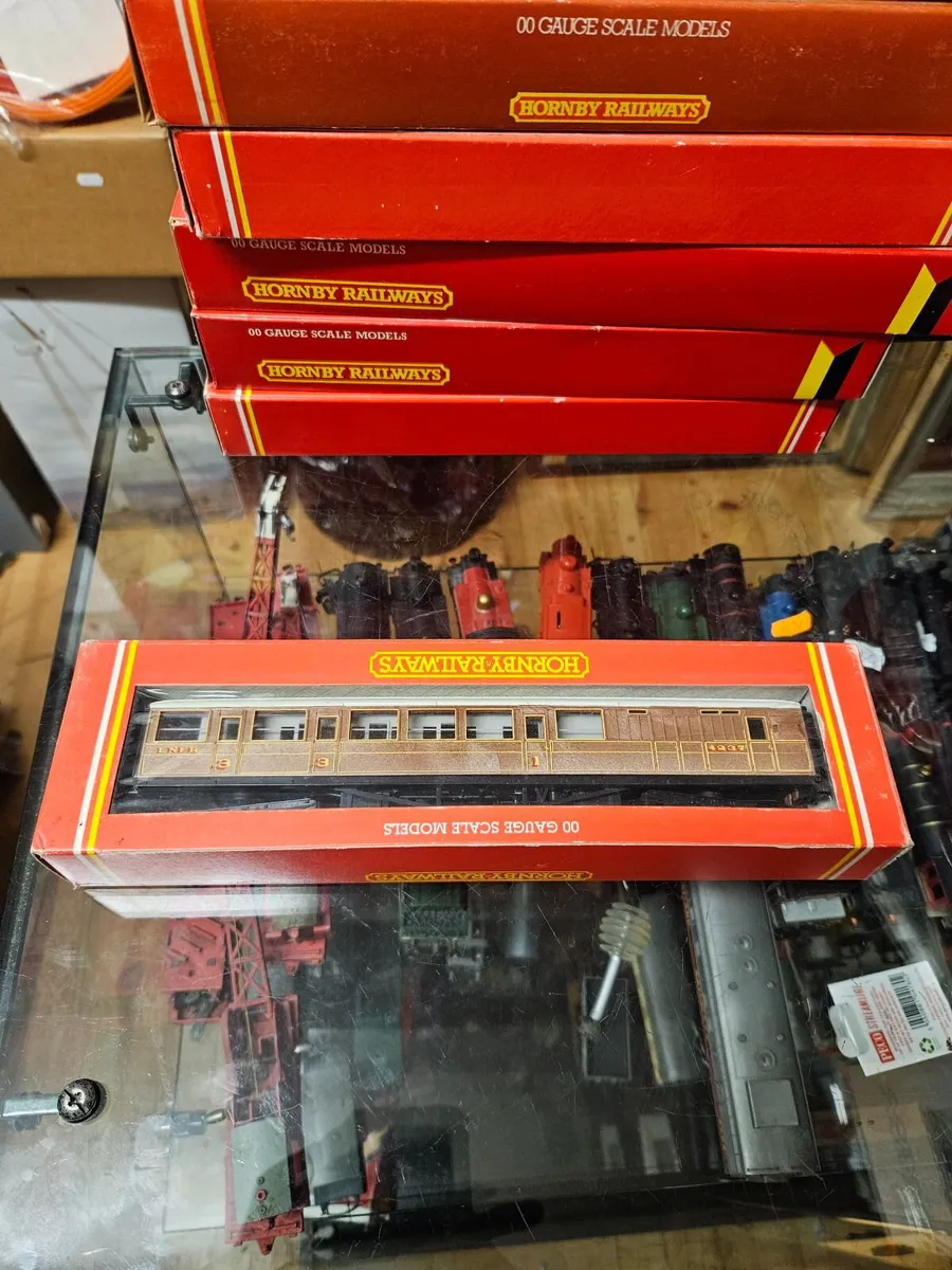 Hornby OO Gauge Carraige