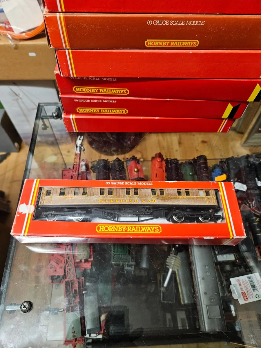 Hornby OO Gauge Carraige