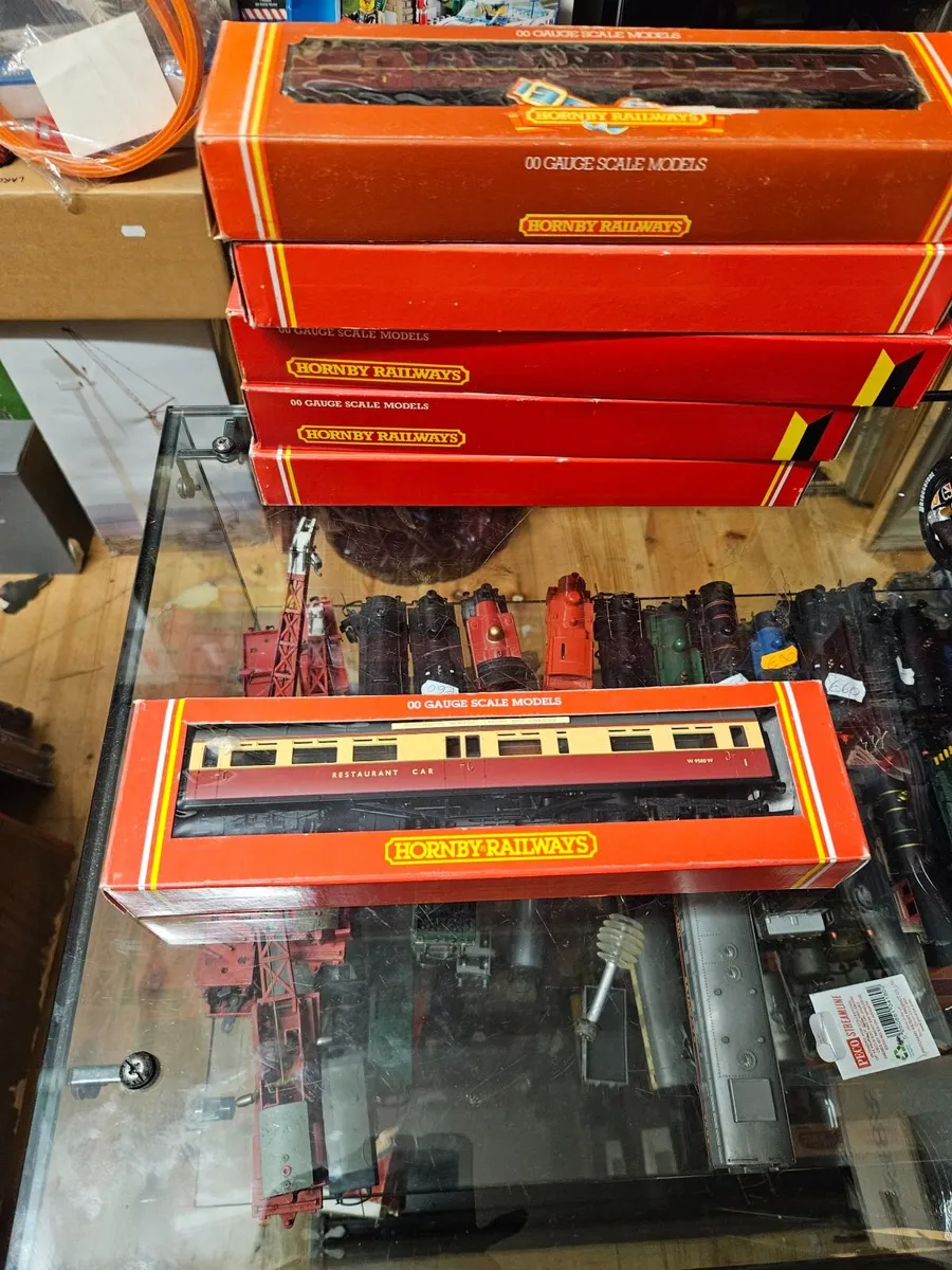 Hornby OO Gauge Carraige