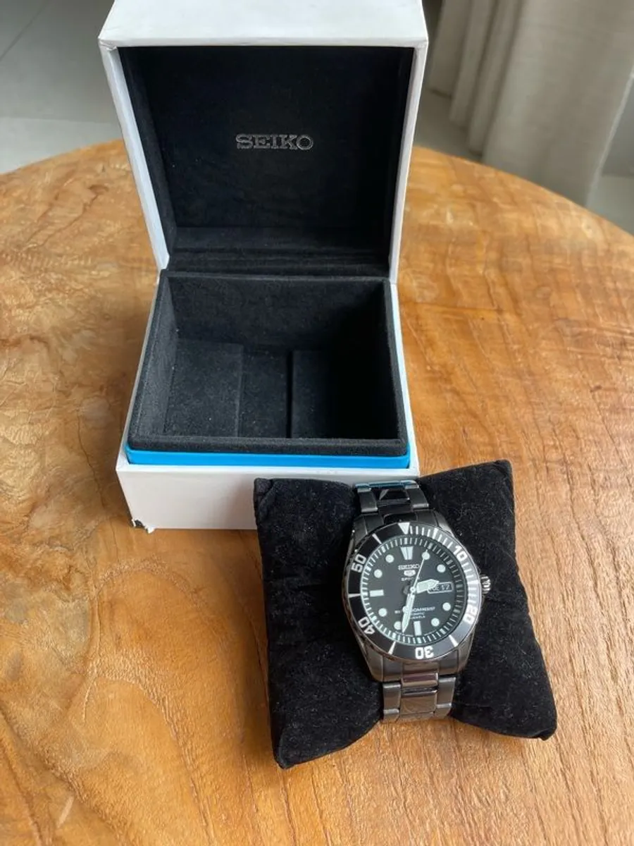 Seiko 5 Sports SNZF21J1 Automatic 41mm Black Dial Stainless Steel Box & Papers - Image 4