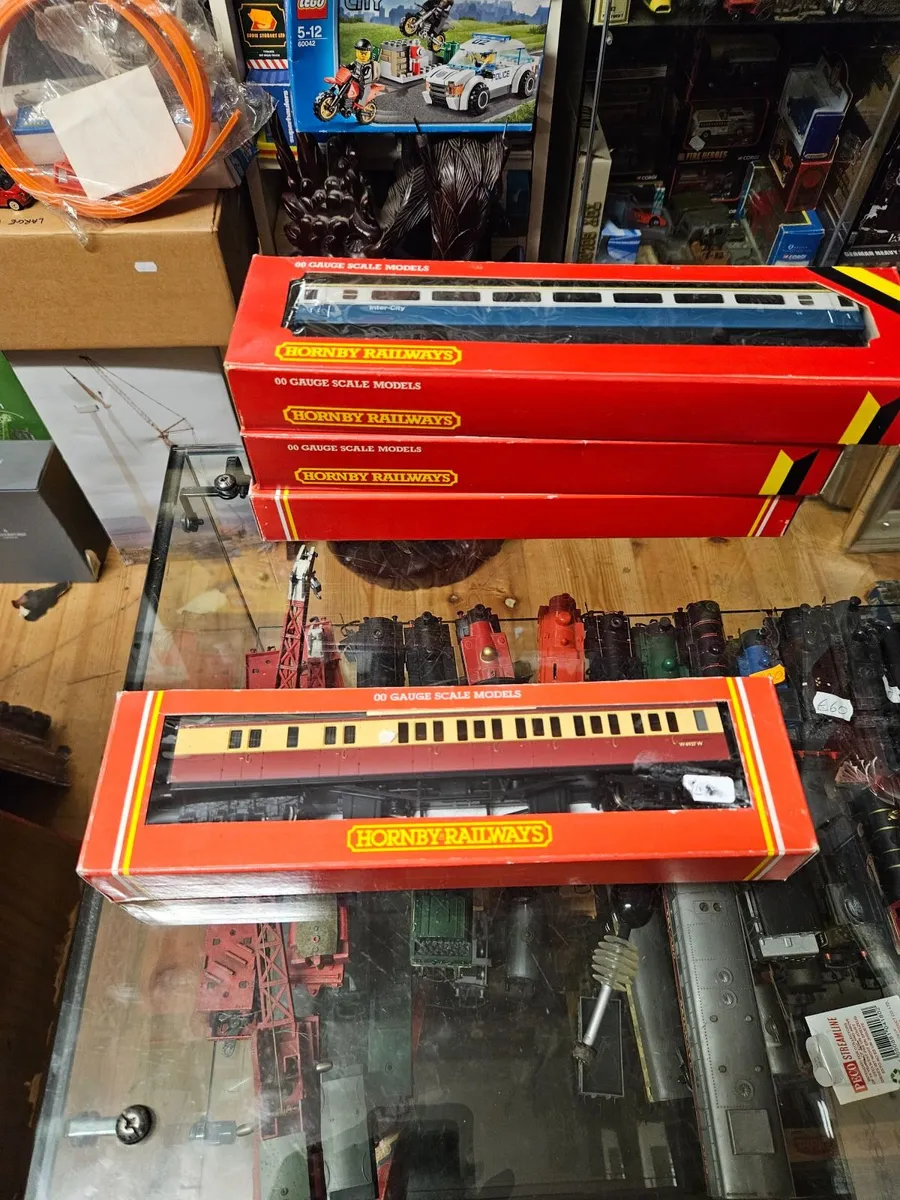 Hornby OO Gauge Carraige