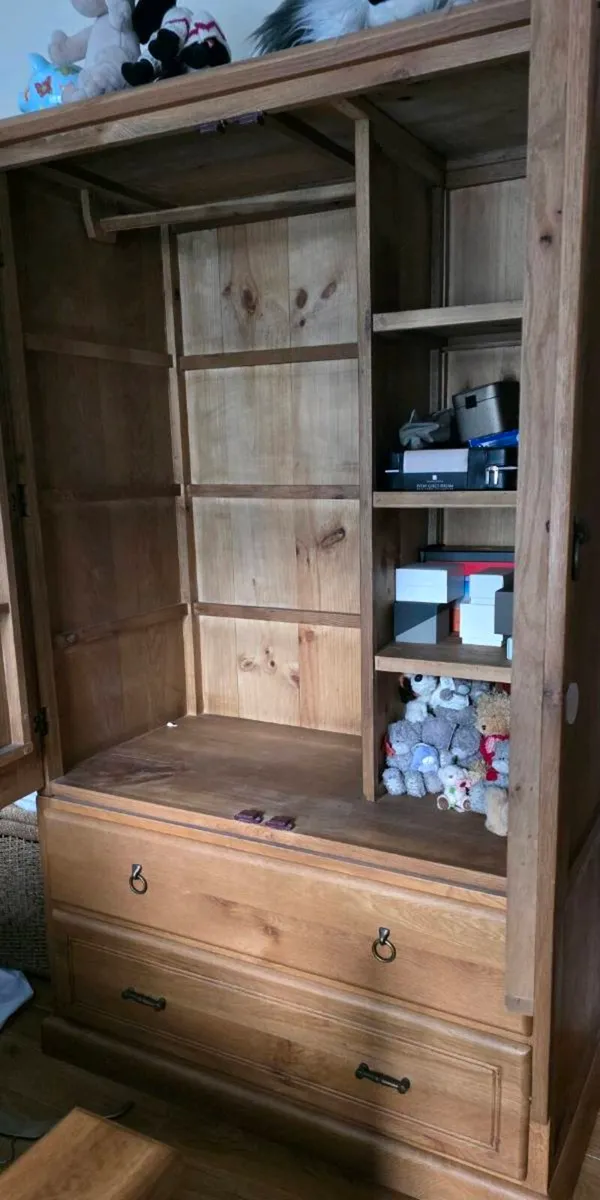 Solid wood Wardrobe - Image 2