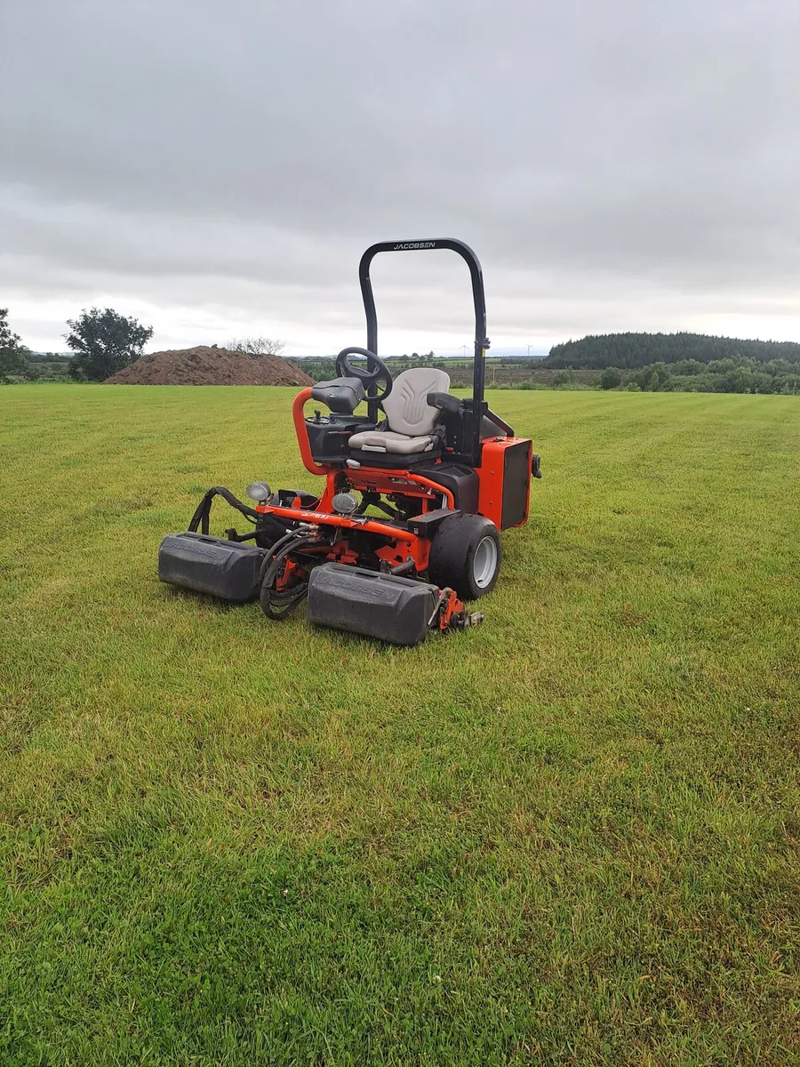 Kubota ride on mower jacobsen toro - Image 2