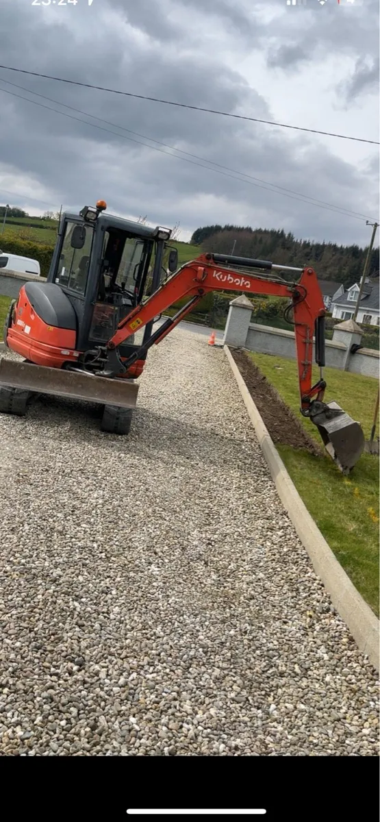 Kubota mini digger - Image 4