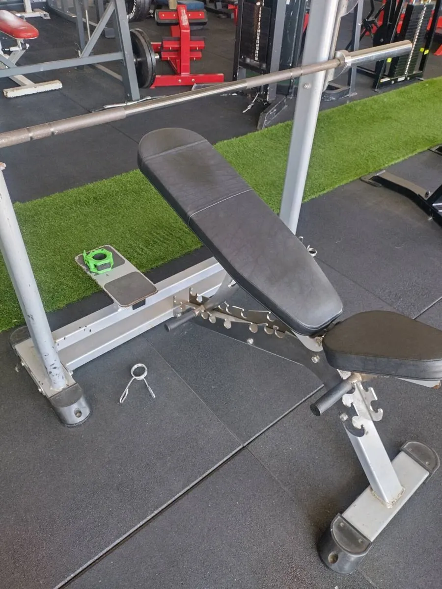 Bench press - Image 1