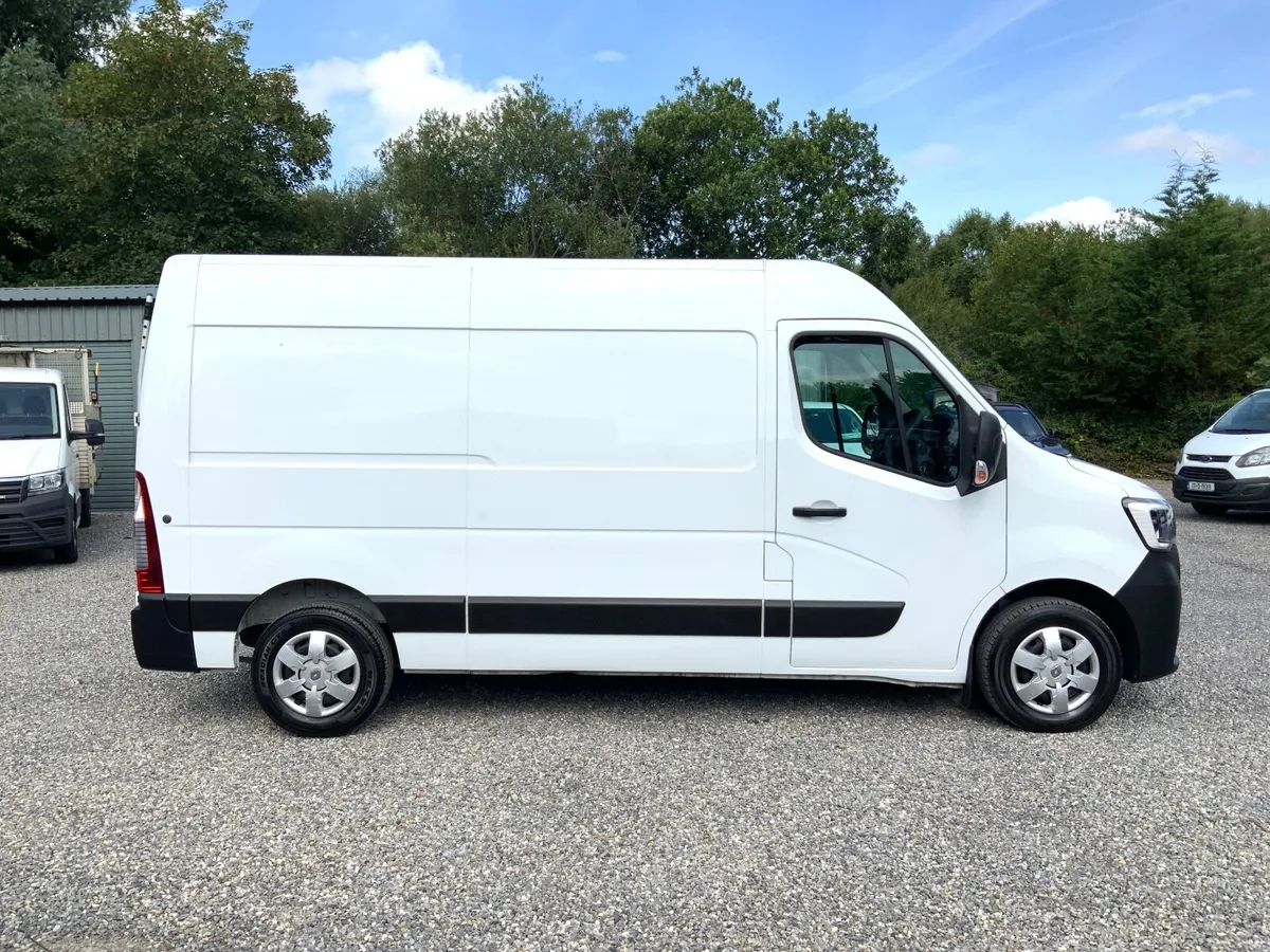 Renault Master Mwb 2.3 Dci ( 1 year warranty ) . - Image 2