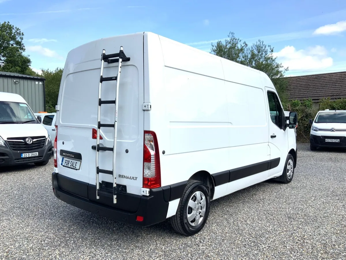 Renault Master Mwb 2.3 Dci ( 1 year warranty ) . - Image 3