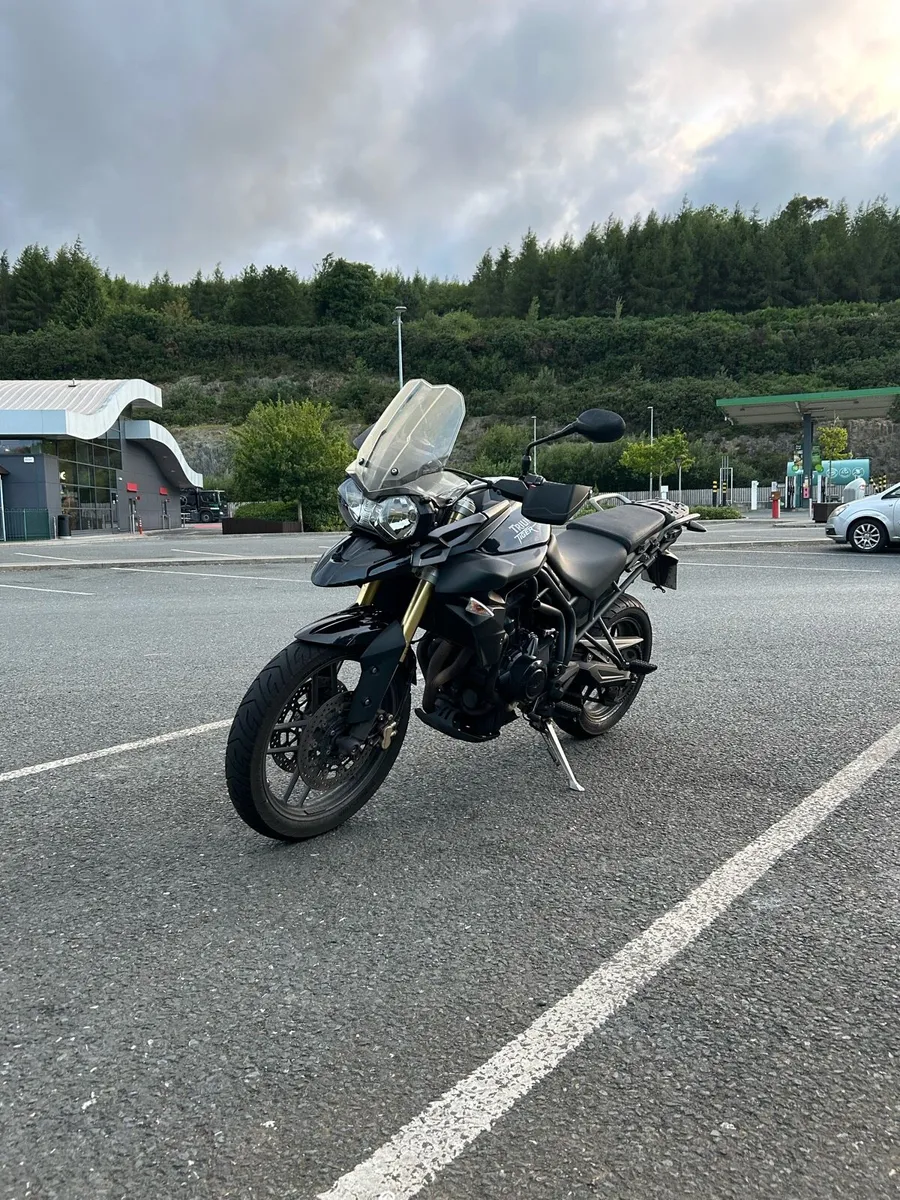 2011 Triumph Tiger 800 *Only 14,500km* - Image 1