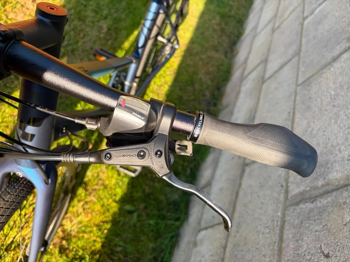 Men's & Ladies Bikes *Like New, Never Used* - Image 4
