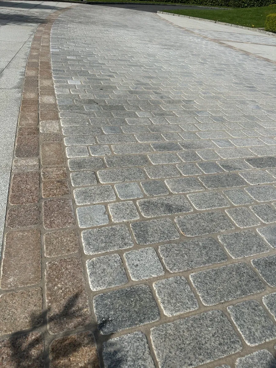 Mixed size sawn and tumbled cobbles - Image 2