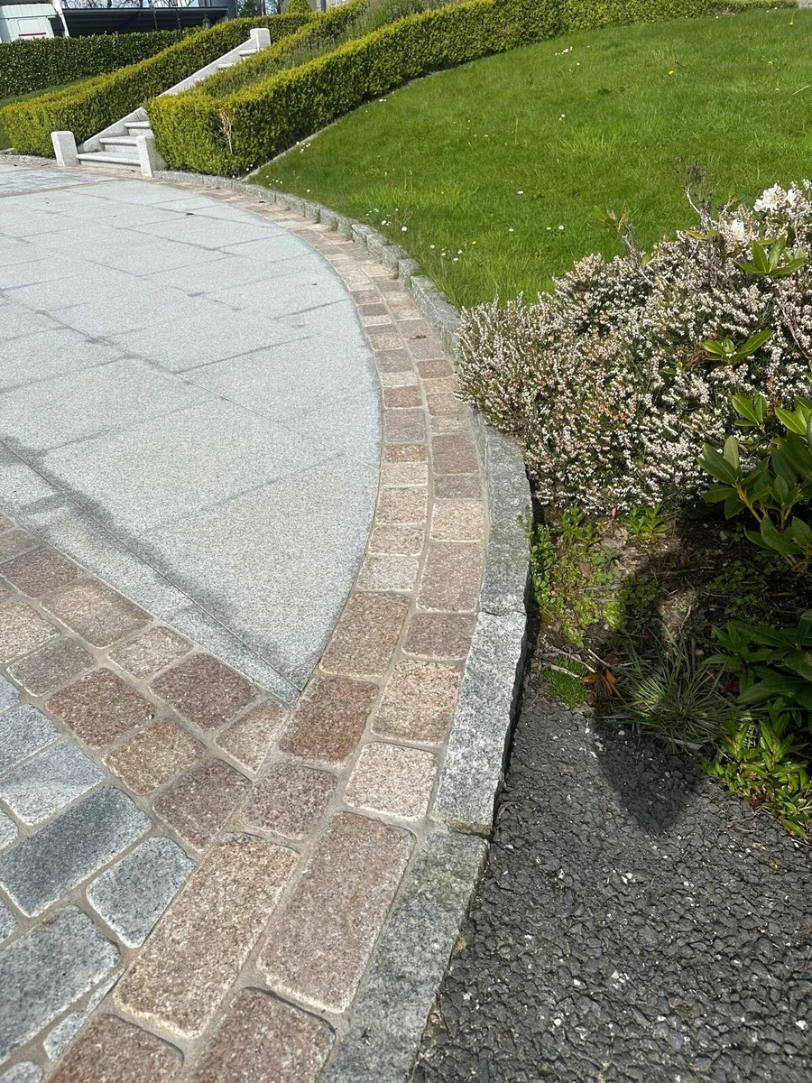 Mixed size sawn and tumbled cobbles - Image 4