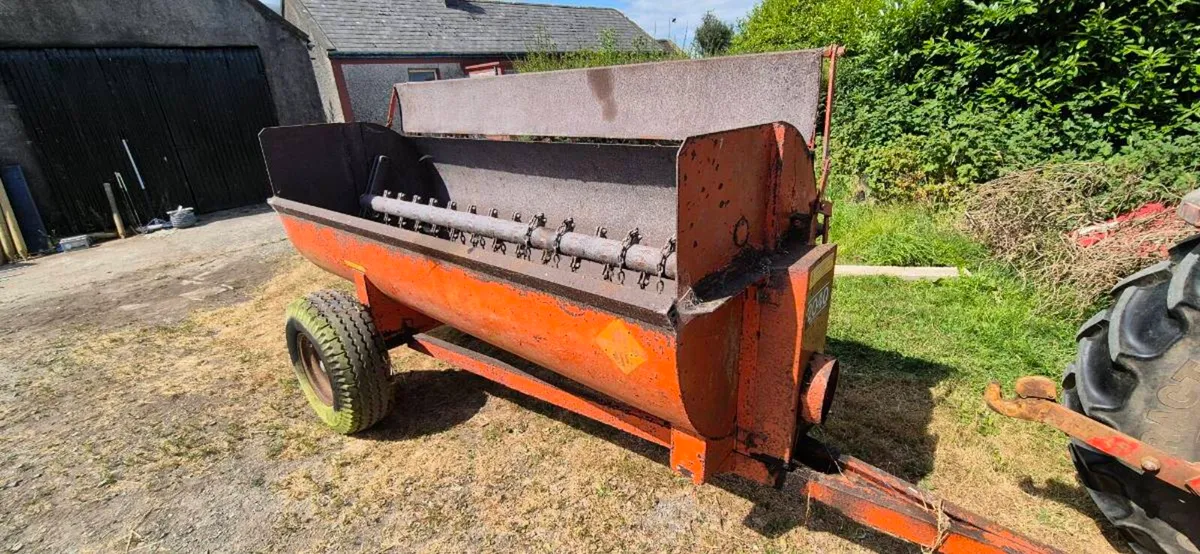 Abbey 2040 Dung spreader - Image 3