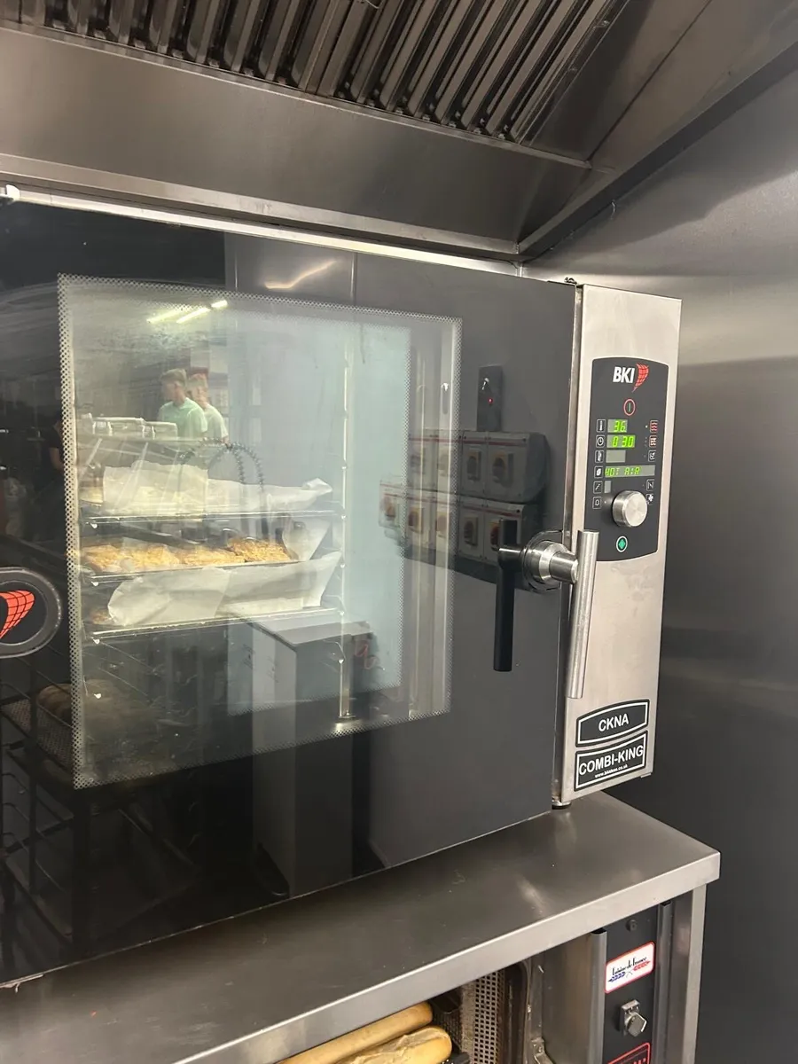 Oven and fryer - Image 4