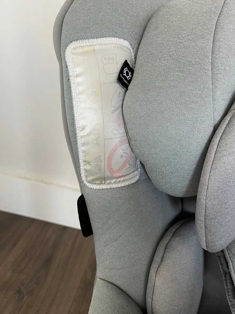 Car seat - Image 4