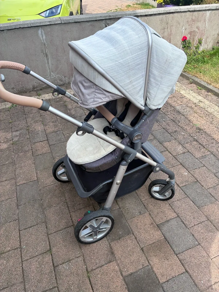 Silver cross Buggy & Bassinet - Image 1