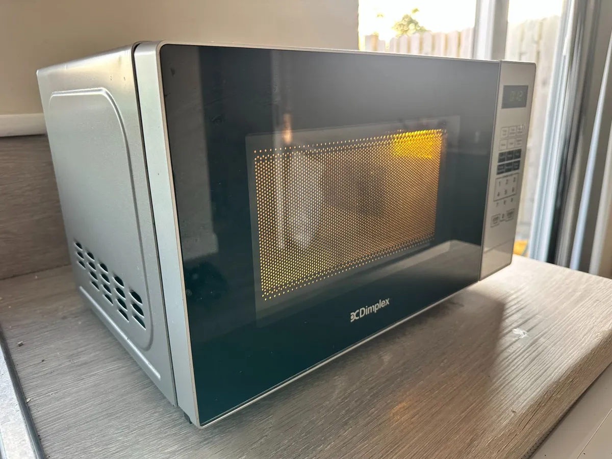 Dimplex Digital Microwave 20L 800W Silver - Image 4