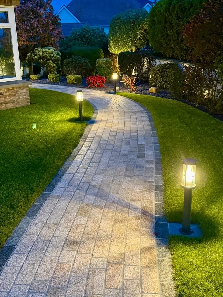 Gold granite mixed size cobbles - Image 3