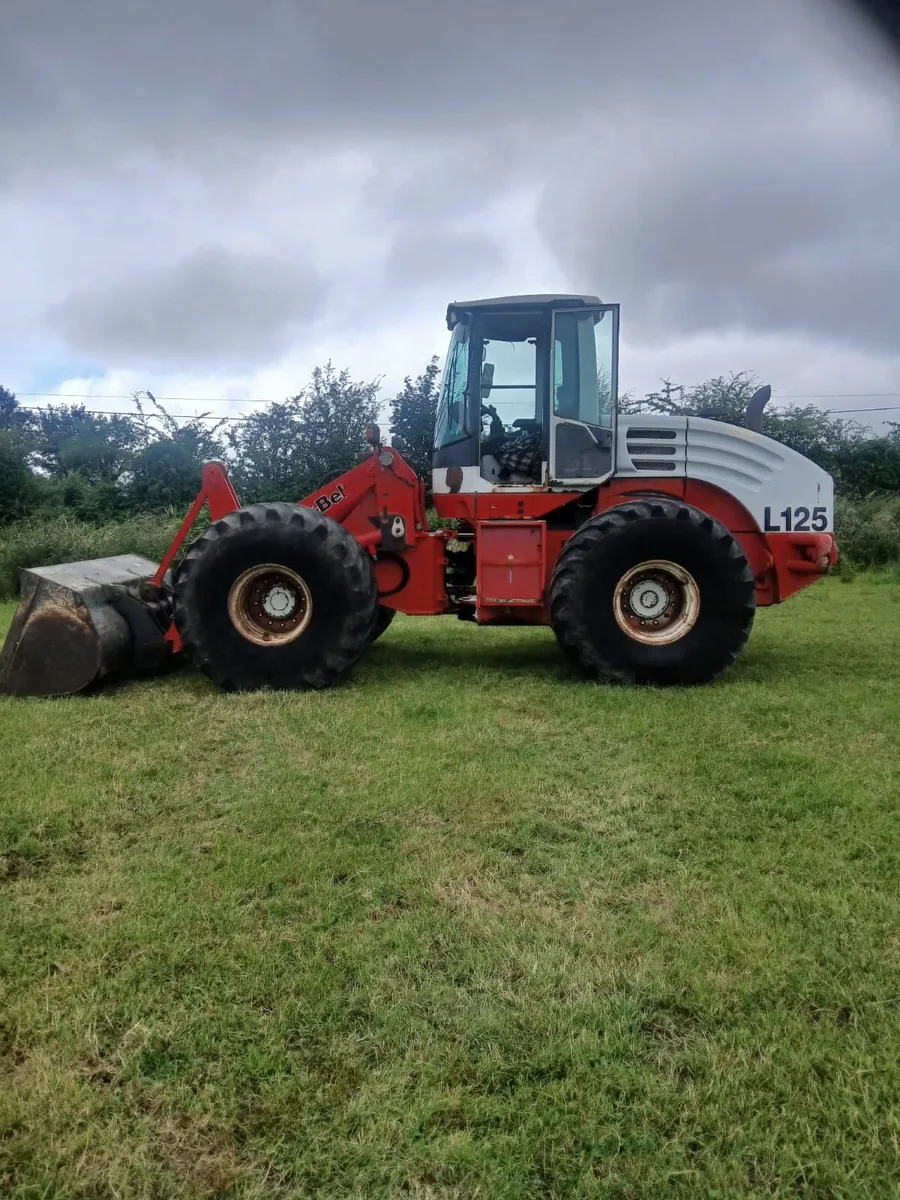 O & K L25.6 Loading Shovel - Image 3