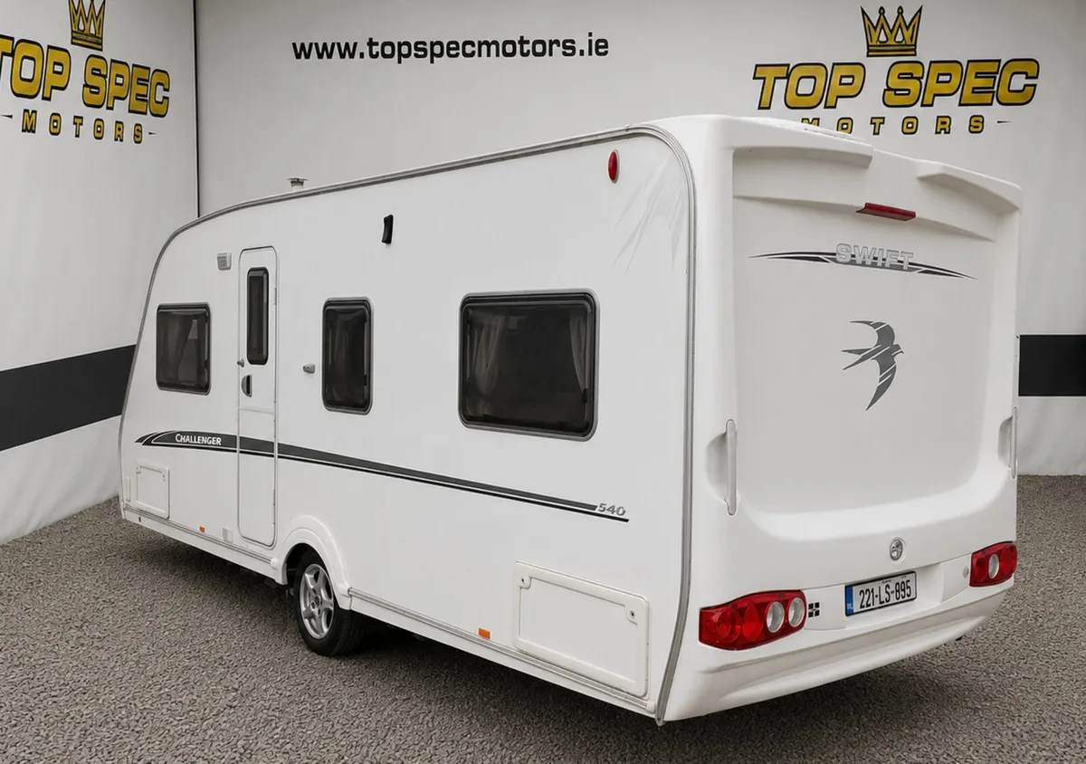 SWIFT CHALLENGER 540 – 4 BERTH LUXURY TOURING - Image 4