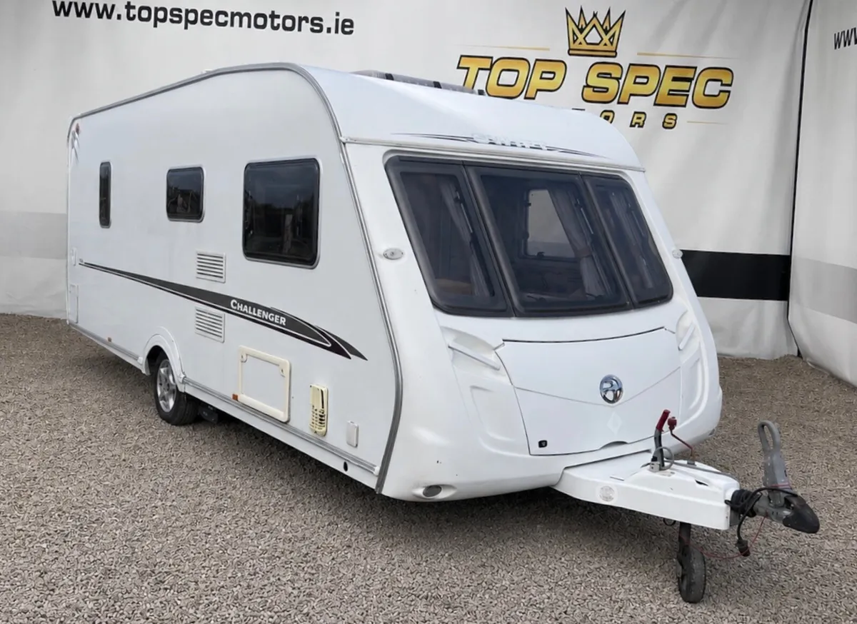 SWIFT CHALLENGER 540 – 4 BERTH LUXURY TOURING - Image 1