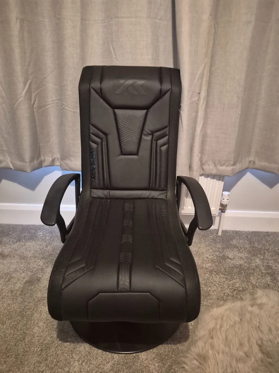 Gaming Chair - Image 4
