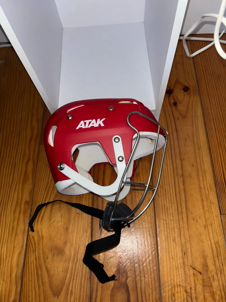 Hurling Helmet - Image 4
