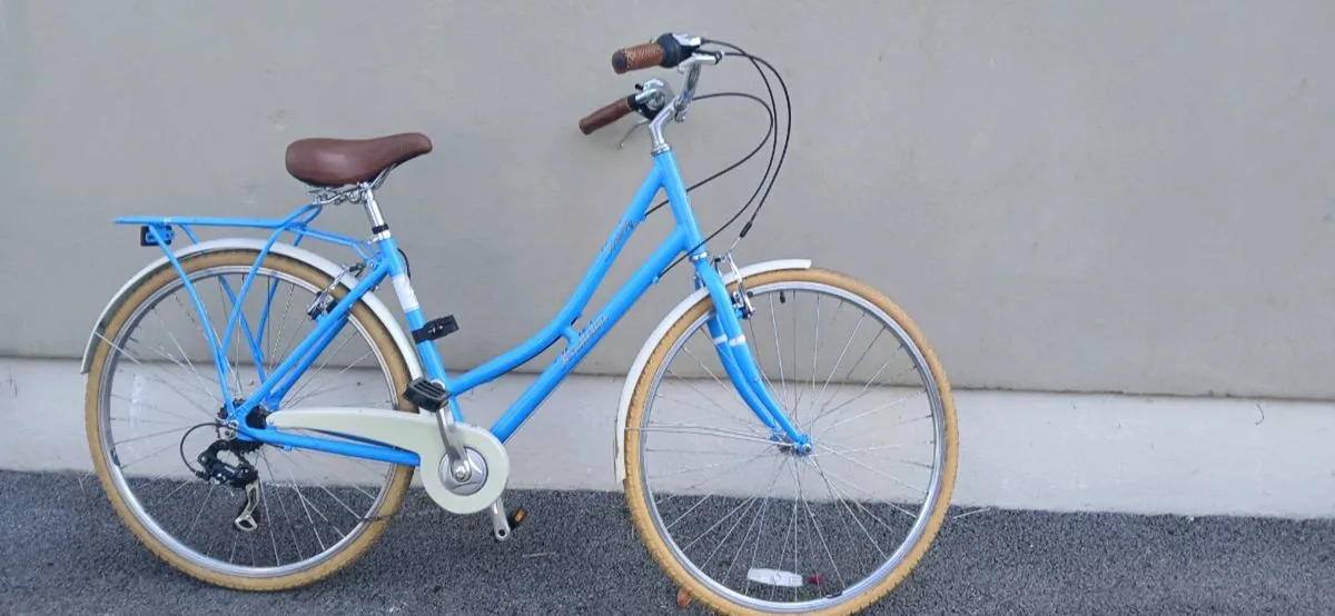 Ladies bicycle - Image 2