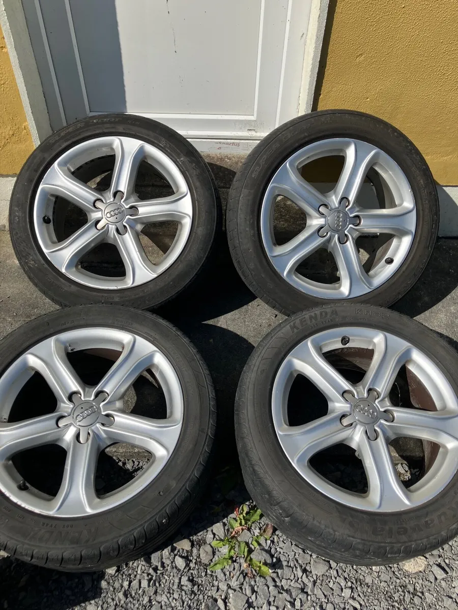 Audi A4 17” 5 Spoke Alloy Wheels - Image 1