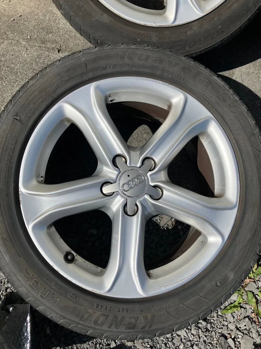 Audi A4 17” 5 Spoke Alloy Wheels - Image 2