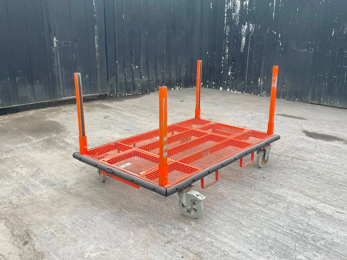 Mesh Deck Platform Trolley with Corner Posts – War - Image 1