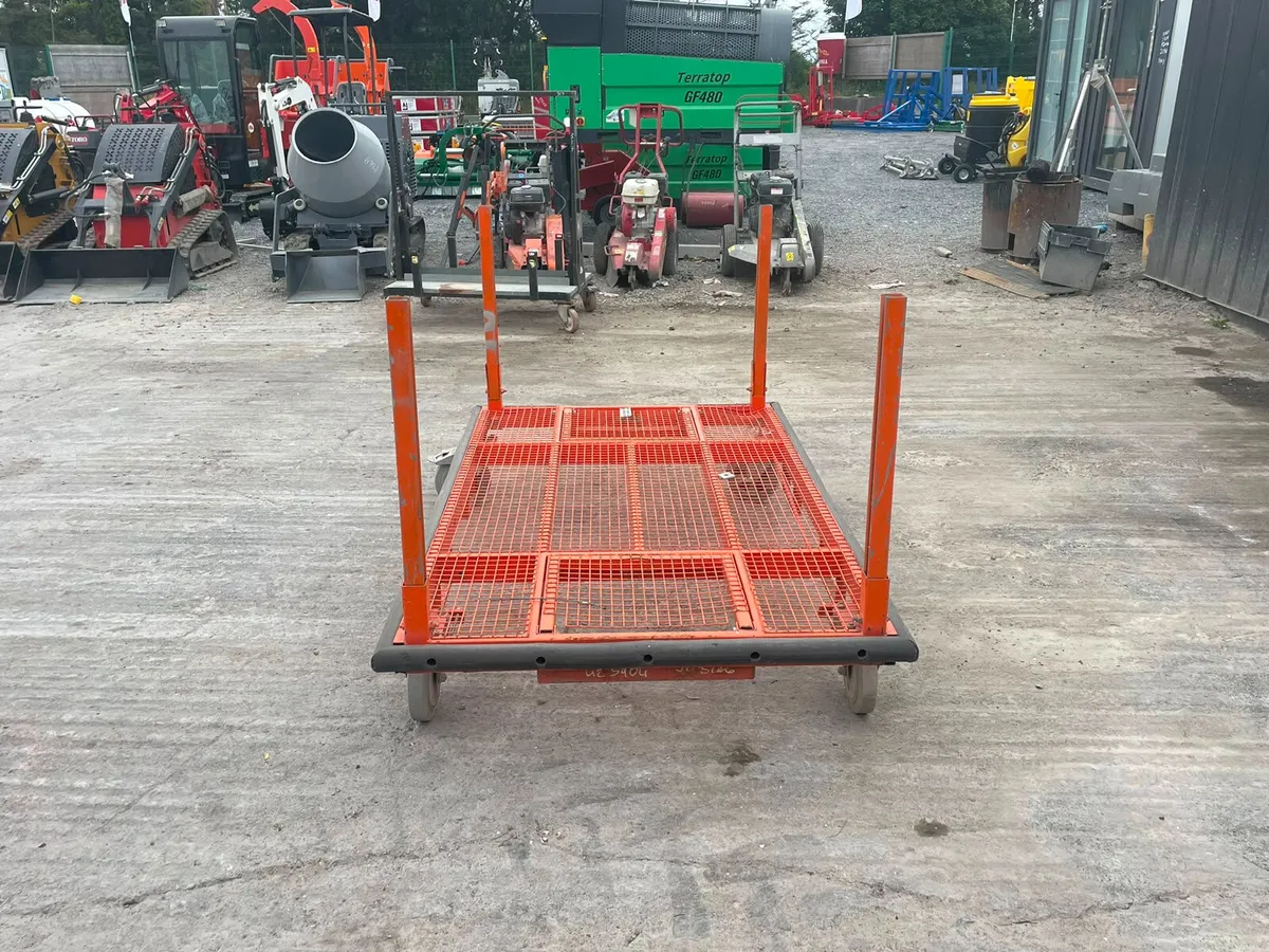 Mesh Deck Platform Trolley with Corner Posts – War - Image 4