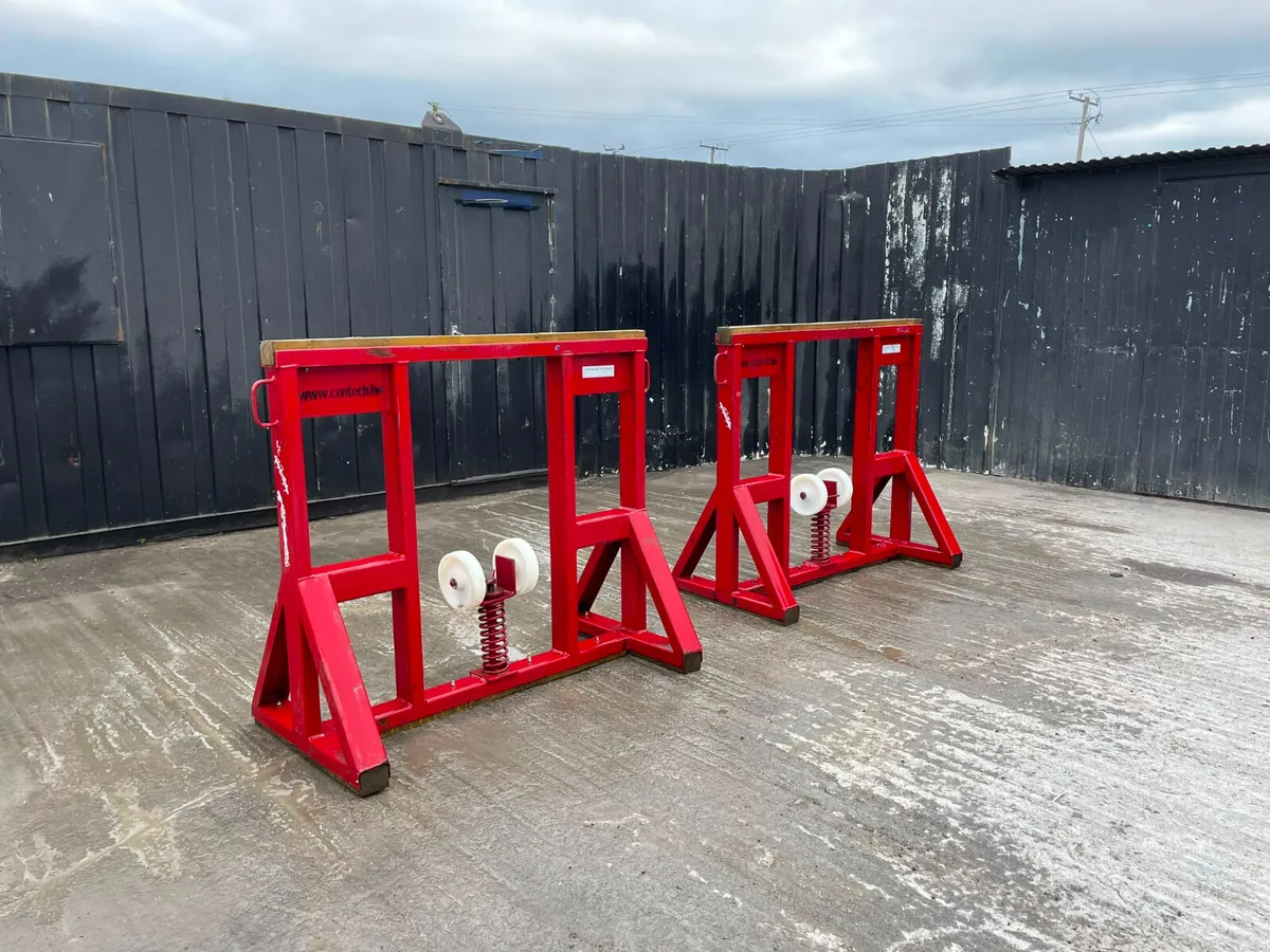 Container Support Trestle Stand with Spring Roller - Image 1