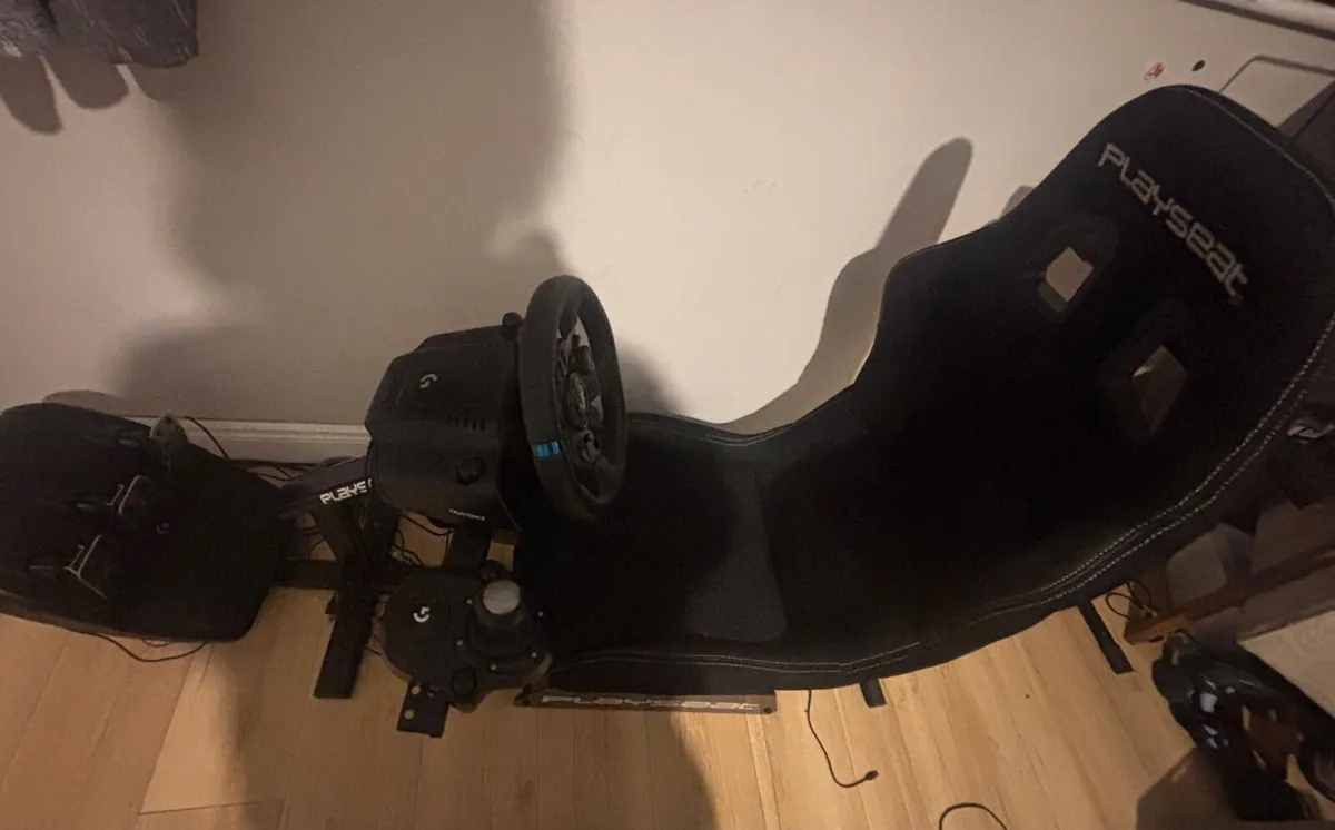 PlayStation  car seat - Image 1