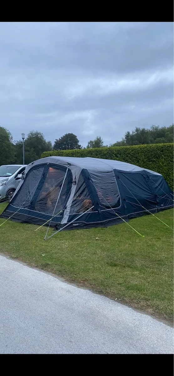 Tent - Image 4