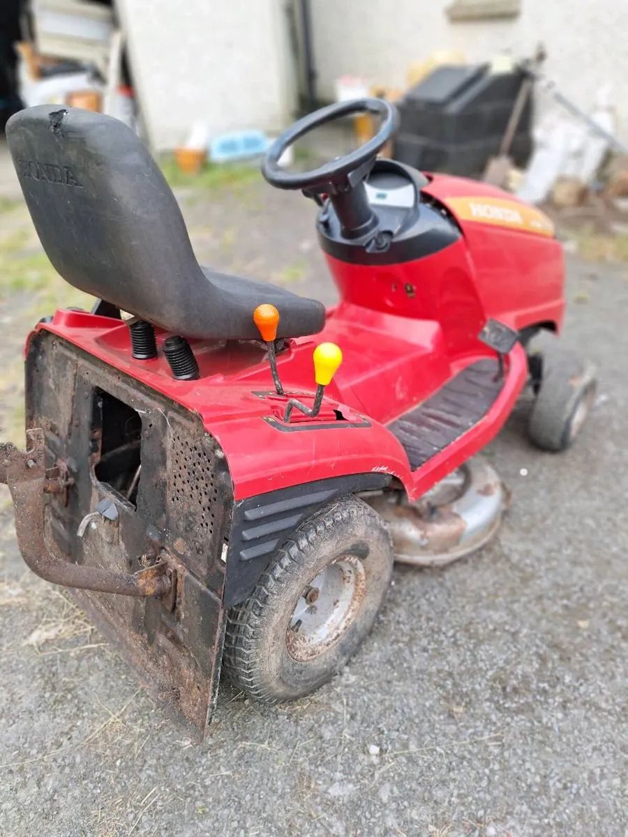 Honda Ride On Mower for Spares or Repair - Image 4