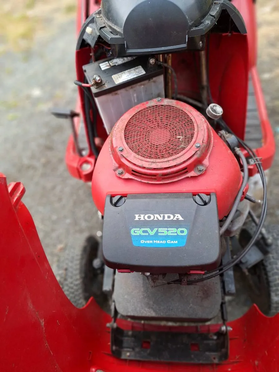 Honda Ride On Mower for Spares or Repair - Image 2