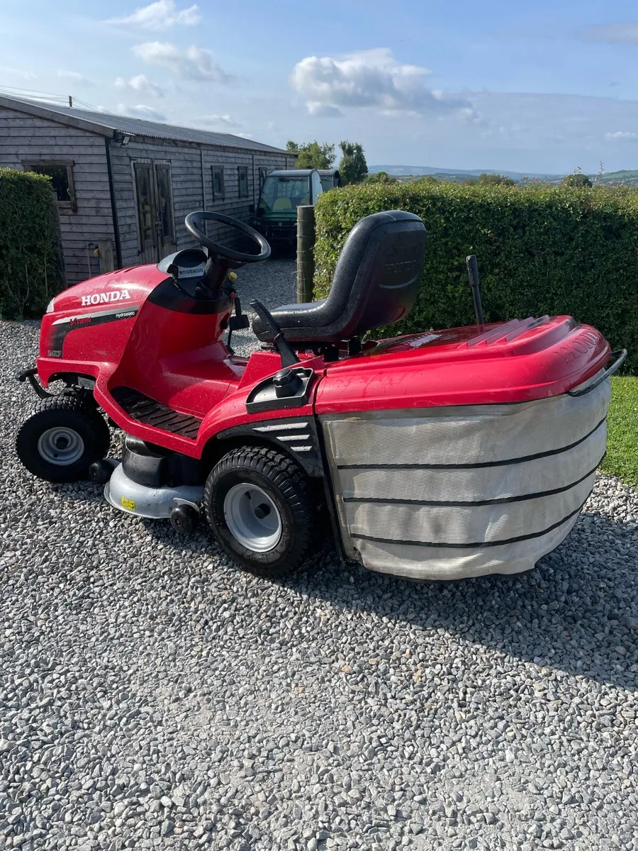 Honda 2417 lawnmower 2011 - Image 2