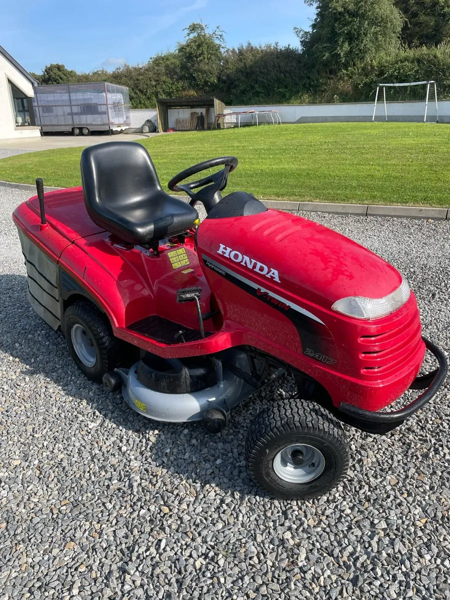 Honda 2417 lawnmower 2011 - Image 4