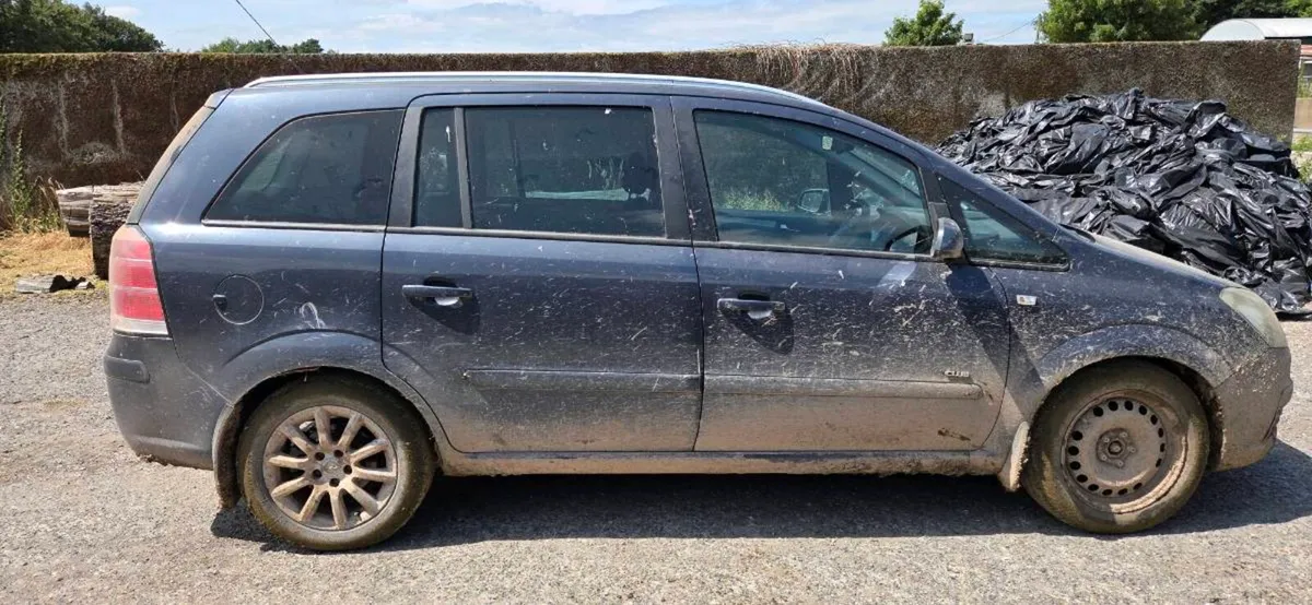 Car - Image 3