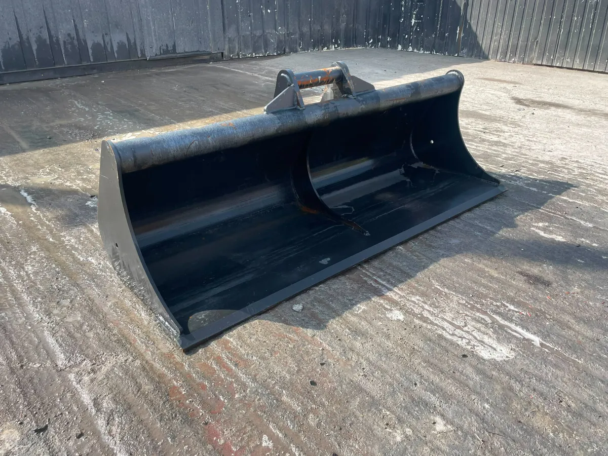 65mm Pin Grading Bucket – 6 Foot - Image 1